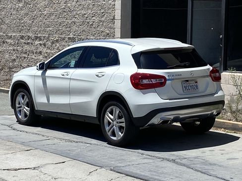 Used 2016 Mercedes-Benz GLA 250 image 4