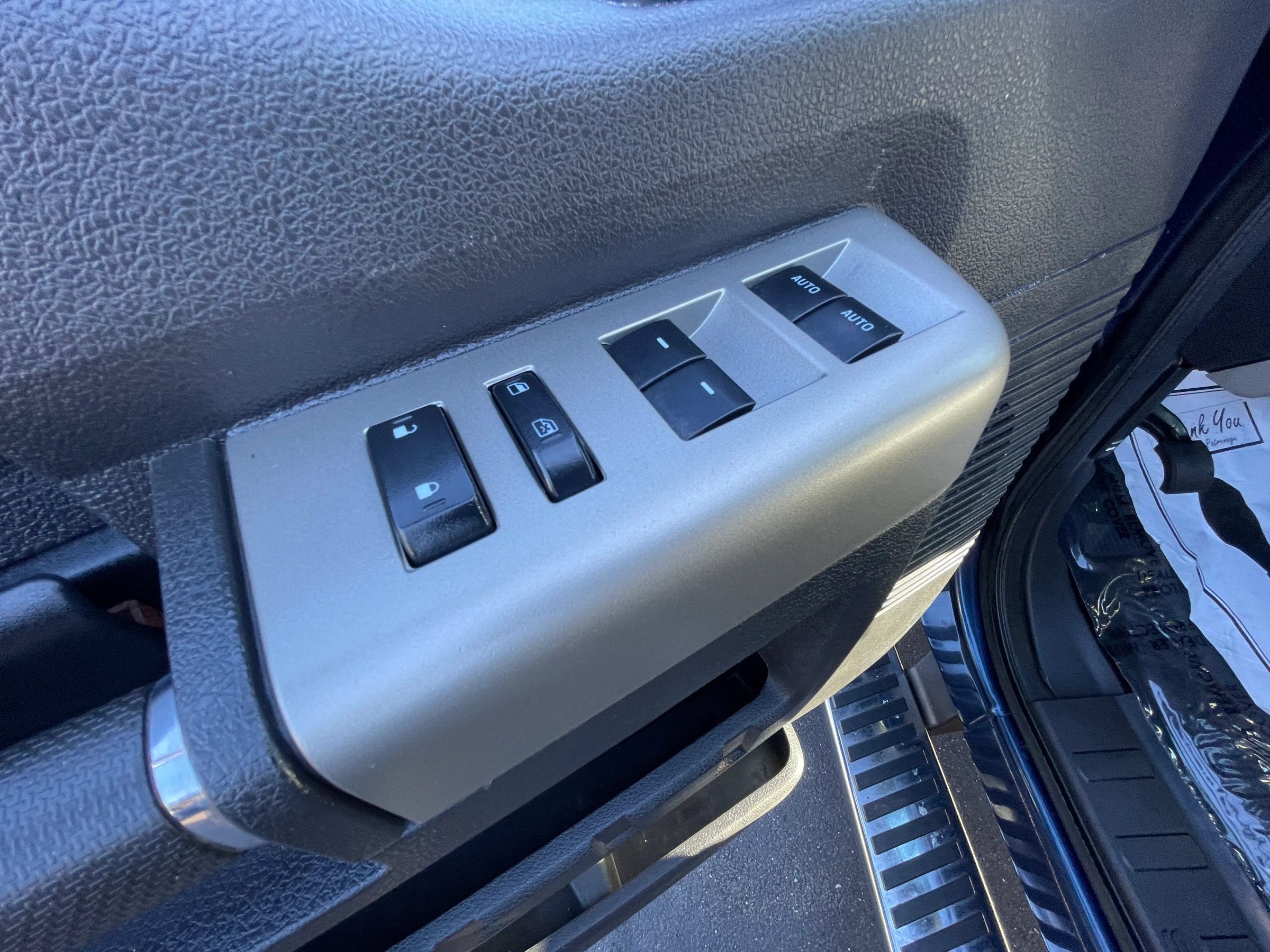 Used 2015 Ford F350 Lariat AWD/4WD image 13