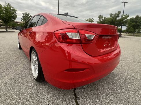Used 2016 Chevrolet Cruze LS FWD image 3