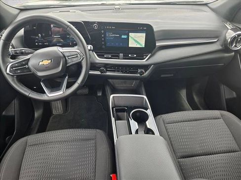 Used 2025 Chevrolet Equinox LT AWD/4WD image 17