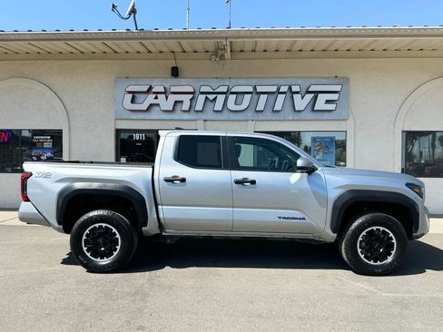 Used 2024 Toyota Tacoma TRD Off-Road AWD/4WD image 3
