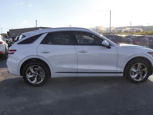 Used 2026 Genesis GV70 2.5T Select image 15