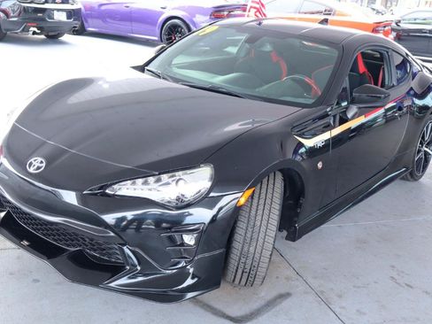 Used 2019 Toyota 86 TRD SE RWD image 9