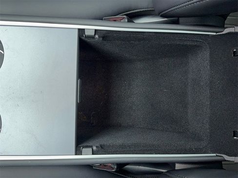 Used 2023 Tesla Model Y 2WD image 35