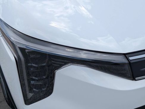 Used 2025 Kia K4 FWD image 3