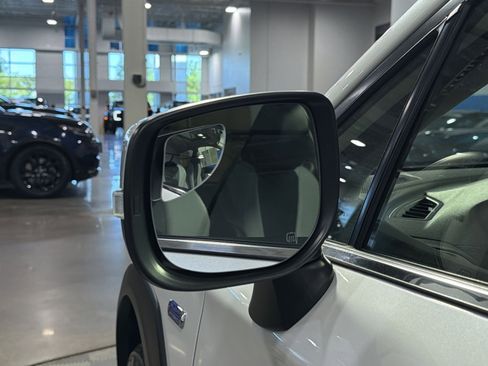 Used 2019 Subaru Crosstrek Hybrid w/ Moonroof Package w/Navigation AWD/4WD image 15