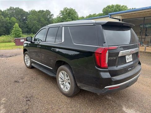 Used 2024 GMC Yukon SLT w/ SLT Luxury Package RWD image 5
