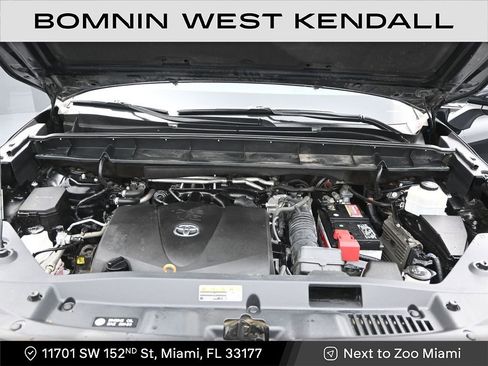 Used 2020 Toyota Highlander Limited image 12