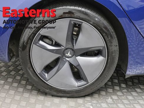 Used 2019 Tesla Model 3 Standard Range RWD image 23