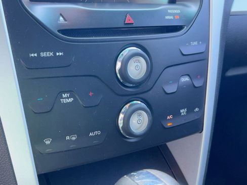 Used 2015 Ford Explorer XLT w/ Equipment Group 202A image 16