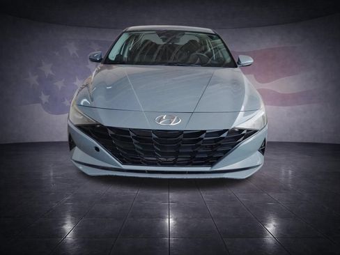 Used 2021 Hyundai Elantra SE FWD image 8