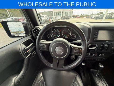 Used 2017 Jeep Wrangler Unlimited Sahara image 14