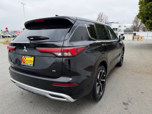 Used 2024 Mitsubishi Outlander SE FWD image 6