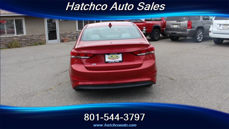 Used 2017 Hyundai Elantra SE FWD image 4