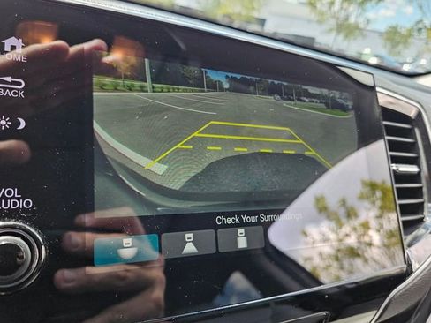 Used 2022 Honda Pilot Touring image 31