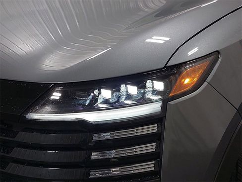 New 2026 Nissan Kicks SV image 30