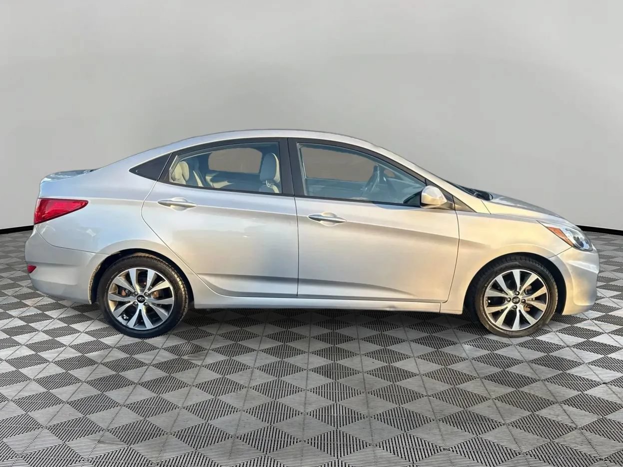 Used 2017 Hyundai Accent Value Edition FWD image 4
