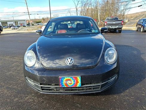 Used 2013 Volkswagen Beetle 2.0T image 2