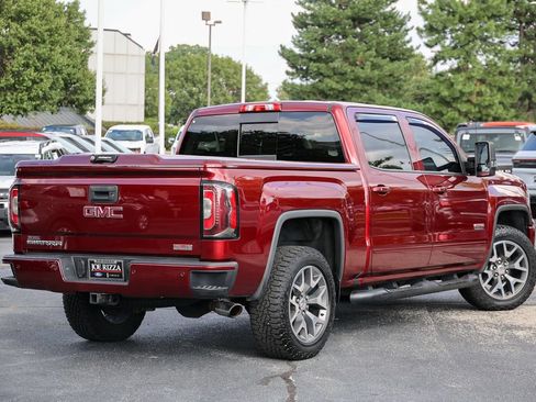 Used 2018 RAM 1500 Laramie w/ Convenience Group AWD/4WD image 3