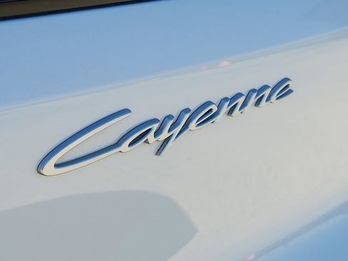 Certified 2025 Porsche Cayenne image 31