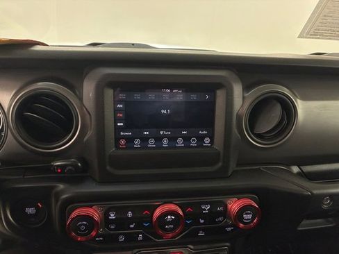 Used 2022 Jeep Wrangler Sport AWD/4WD image 26