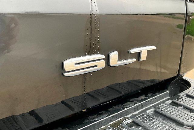 Used 2020 GMC Sierra 1500 SLT w/ SLT Premium Plus Package AWD/4WD image 25