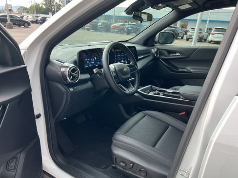 Used 2026 Chevrolet Equinox LT w/ Convenience Package II AWD/4WD image 9