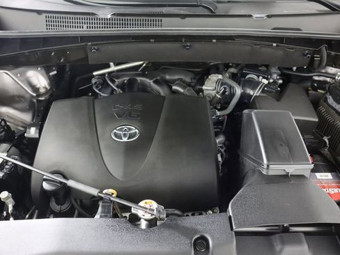 Used 2018 Toyota Highlander Limited image 23