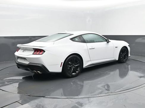 Used 2025 Ford Mustang GT RWD image 21
