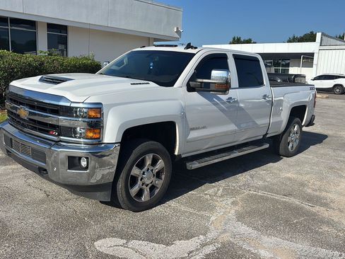Used 2019 Chevrolet Silverado 2500 LTZ w/ Duramax Plus Package AWD/4WD image 3
