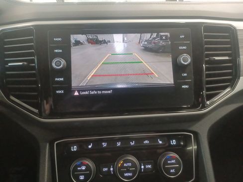 Used 2022 Volkswagen Atlas Cross Sport SE w/ Black Wheel Package image 19