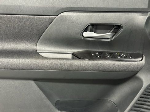 New 2025 Nissan Kicks SV image 11