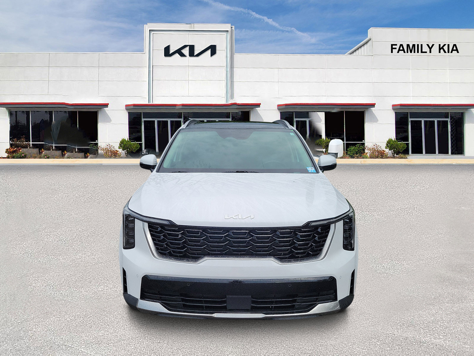 Certified 2025 Kia Sorento S w/ Panoramic Sunroof Package FWD image 2