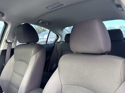 Used 2015 Chevrolet Cruze LT image 22