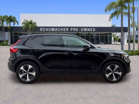 Used 2025 Volvo XC40 B5 Plus w/ Protection Package Premier AWD/4WD image 8