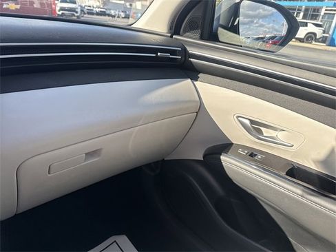 Used 2024 Hyundai Tucson Limited image 24