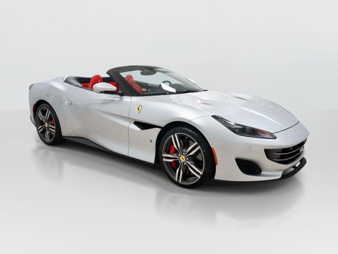 Certified 2019 Ferrari Portofino RWD image 7