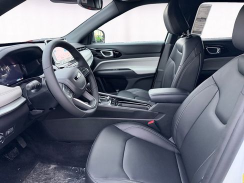 New 2026 Jeep Compass Limited w/ Sun, Sound & Navigation Group image 9