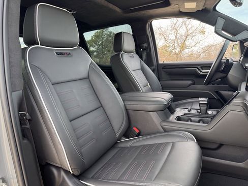 Used 2024 GMC Sierra 1500 AT4X image 28