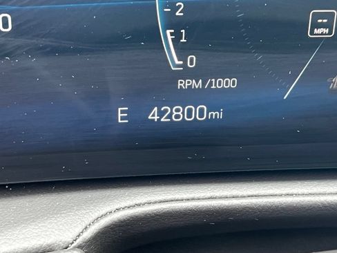 Used 2024 Cadillac XT4 Premium Luxury AWD/4WD image 23
