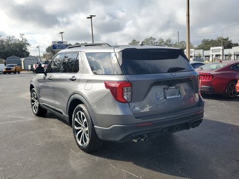 Used 2022 Ford Explorer ST image 4