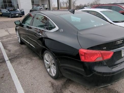 Used 2017 Chevrolet Impala Premier w/ Enhanced Convenience Package image 2
