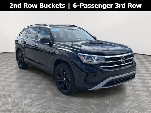 Certified 2023 Volkswagen Atlas SE w/ Black Wheel Package AWD/4WD image 1