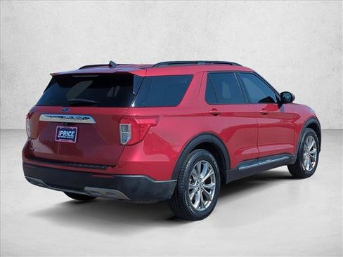 Used 2021 Ford Explorer XLT w/ Equipment Group 202A RWD image 6