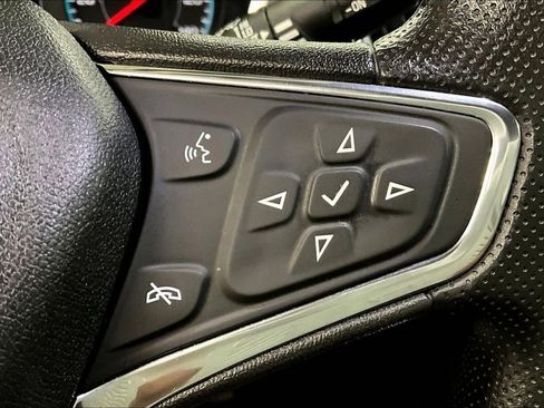 Used 2020 Chevrolet Equinox LS FWD image 12