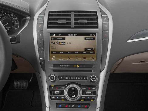 Used 2017 Lincoln MKZ Premiere image 10