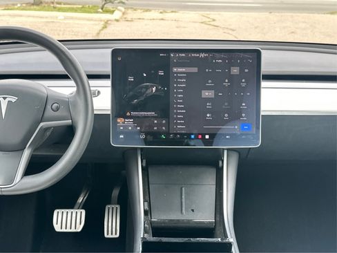 Used 2020 Tesla Model Y Performance image 19