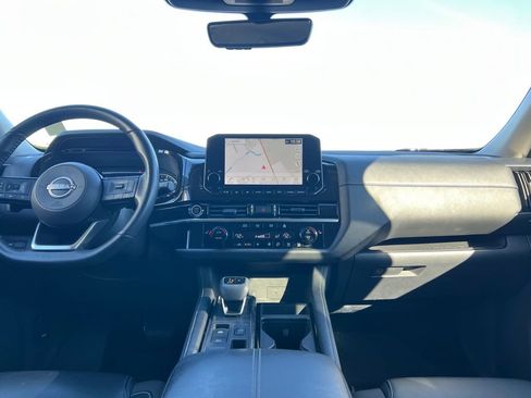 Used 2023 Nissan Pathfinder SL image 17