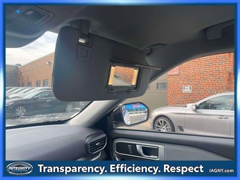 Used 2022 Ford Explorer XLT w/ Equipment Group 202A image 33