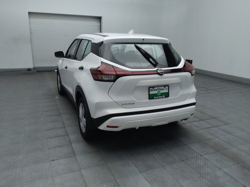 Used 2023 Nissan Kicks S FWD image 5